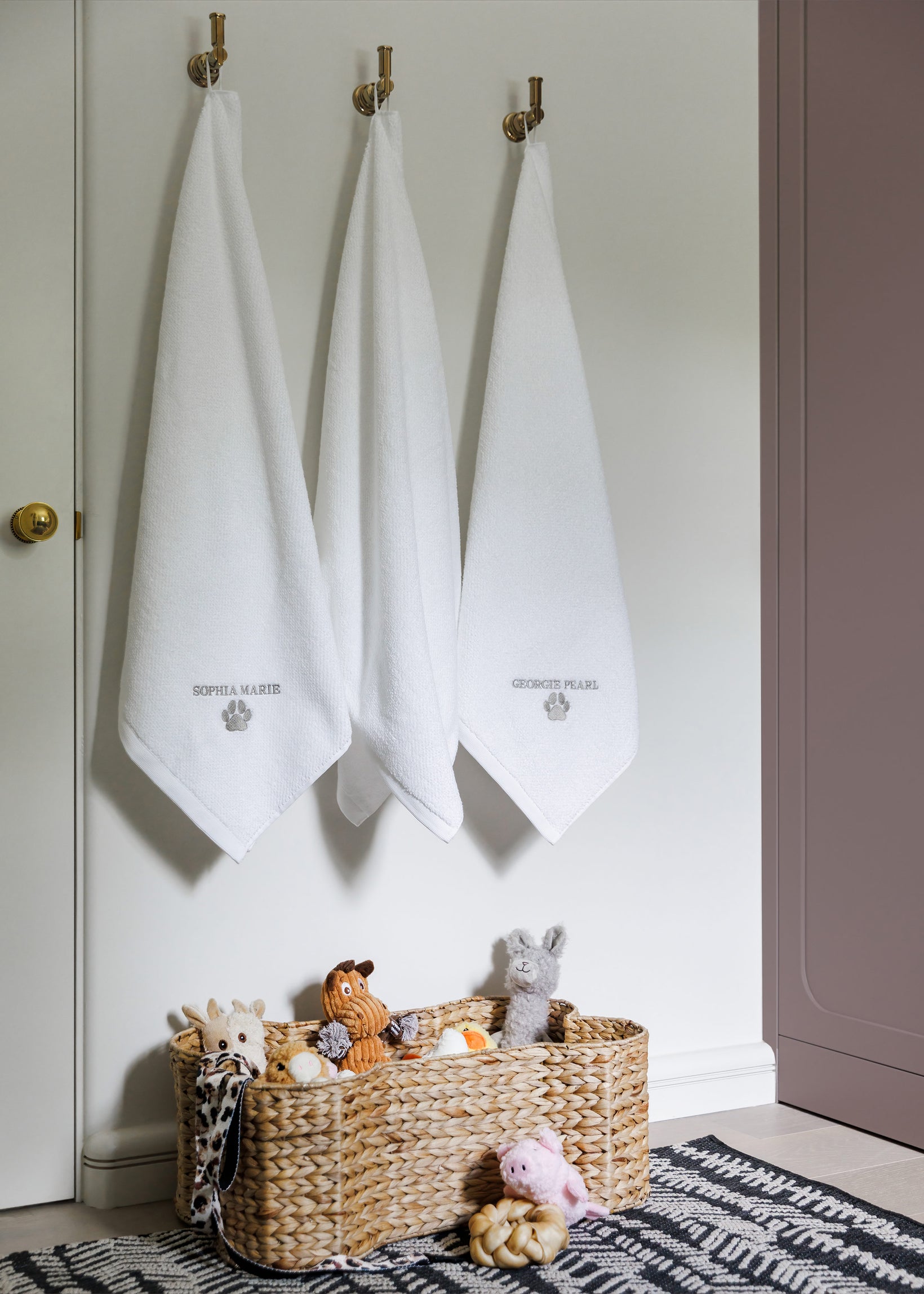 Evan Millárd - Julie Neil Designs