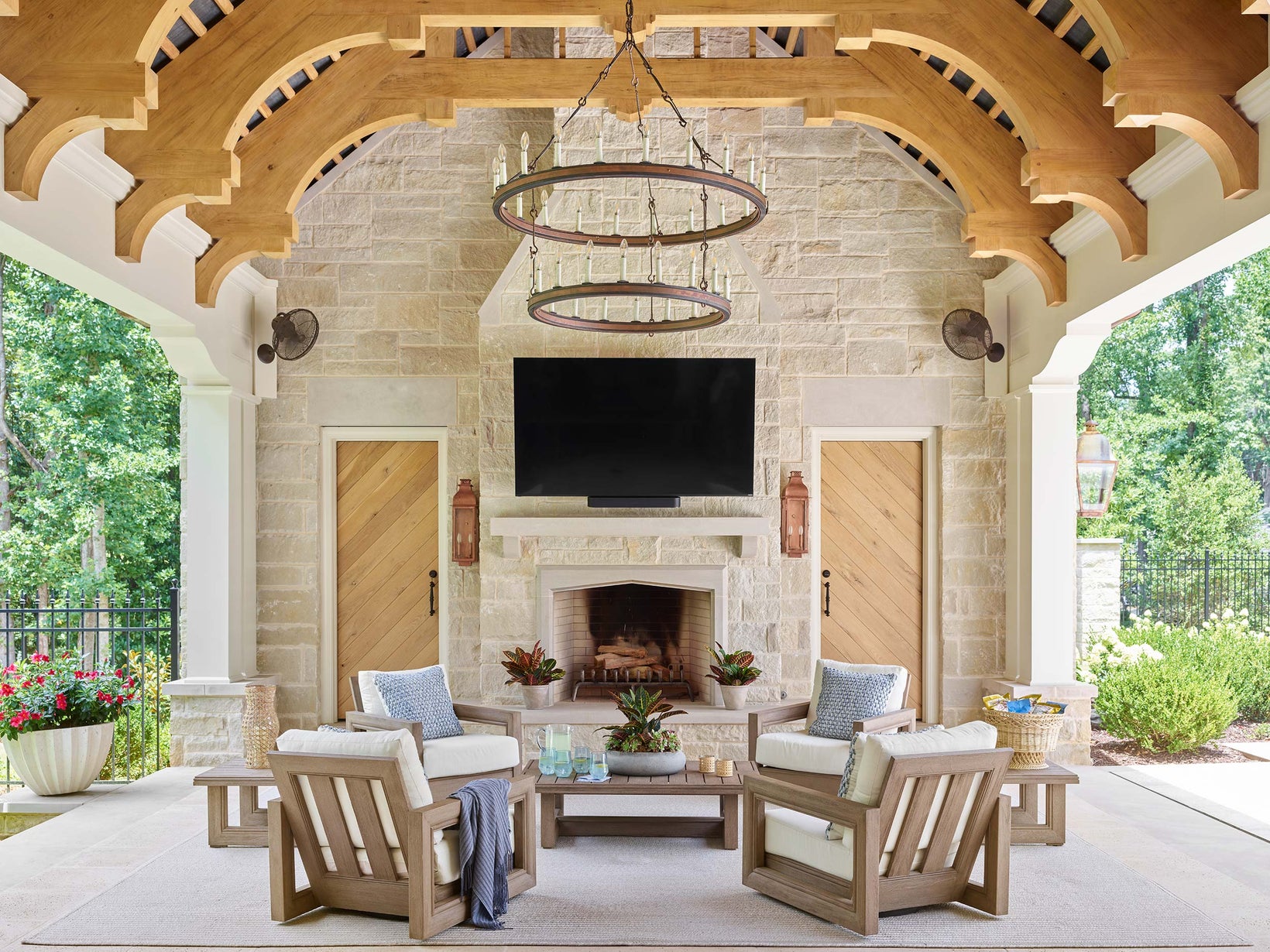 Jessica Bradley Interiors - Julie Neil Designs