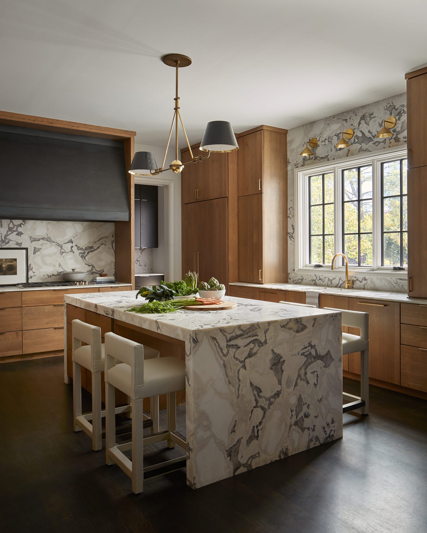 Brad Ramsey Interiors - Julie Neil Designs